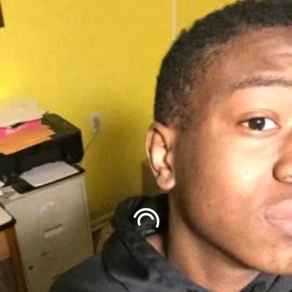 Meet your Posher, Lilevfrum